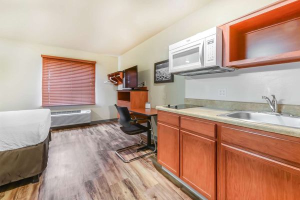 Hotel WOODSPRING SUITES BURLINGTON (Burlington)